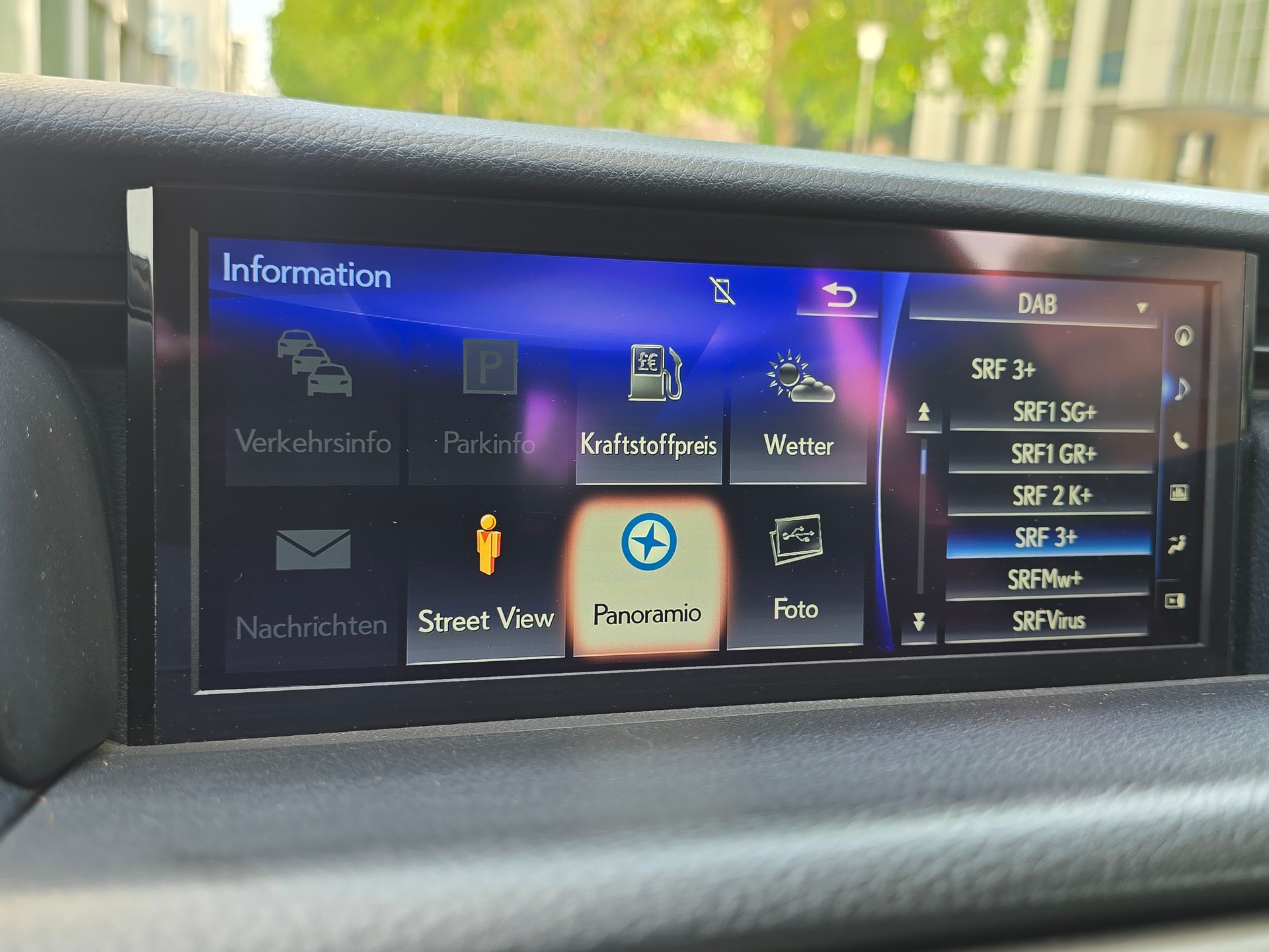 LEXUS IS 300h F-Sport Automatic-image-21