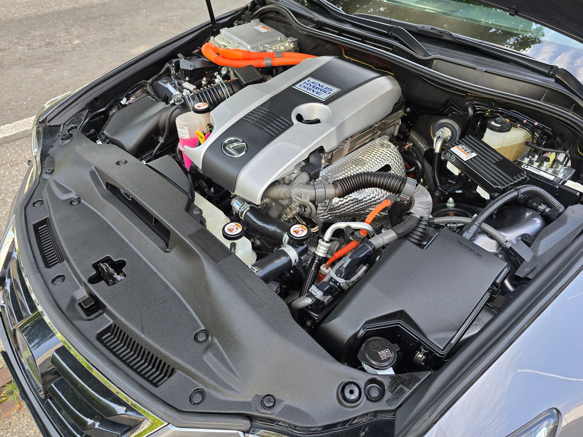 LEXUS IS 300h F-Sport Automatic-image-27