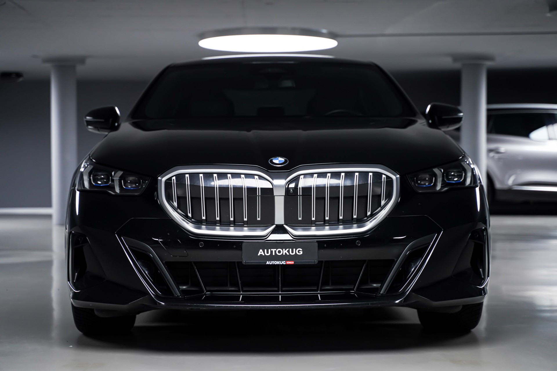 BMW 520i 48V M Sport Steptronic-showroom-element-1