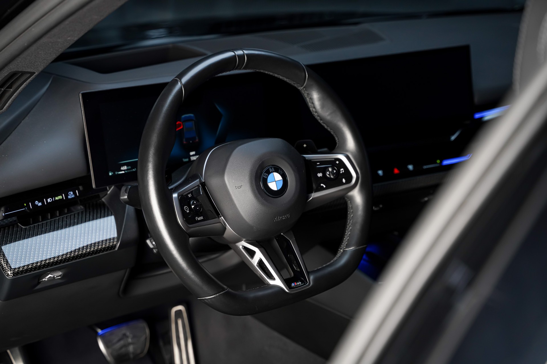 BMW 520i 48V M Sport Steptronic-image-7