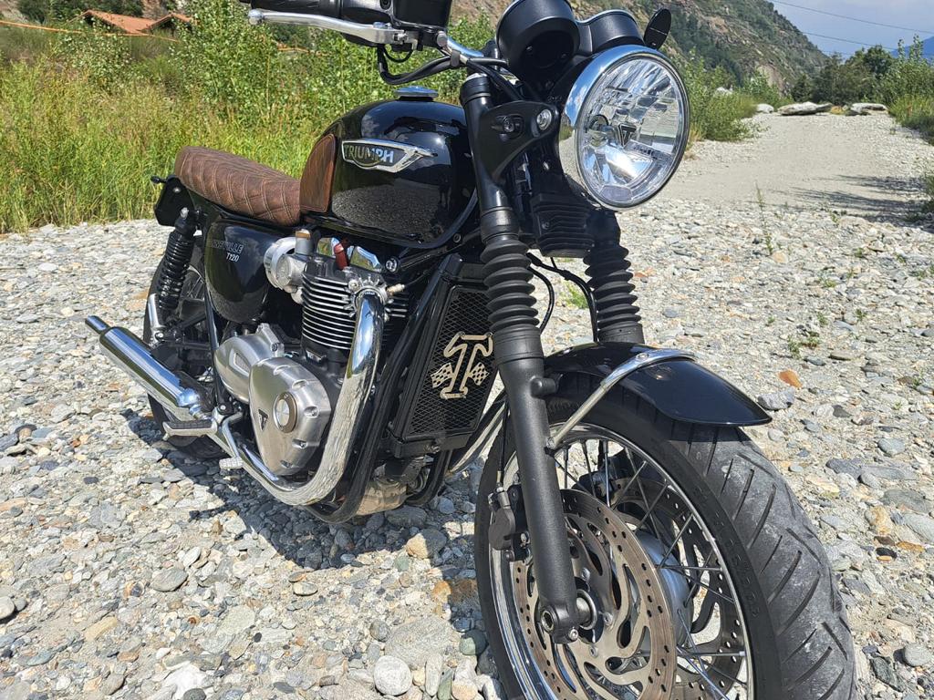 TRIUMPH Bonneville T120 ABS-image-8