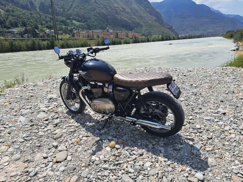 TRIUMPH Bonneville T120 ABS-image-13