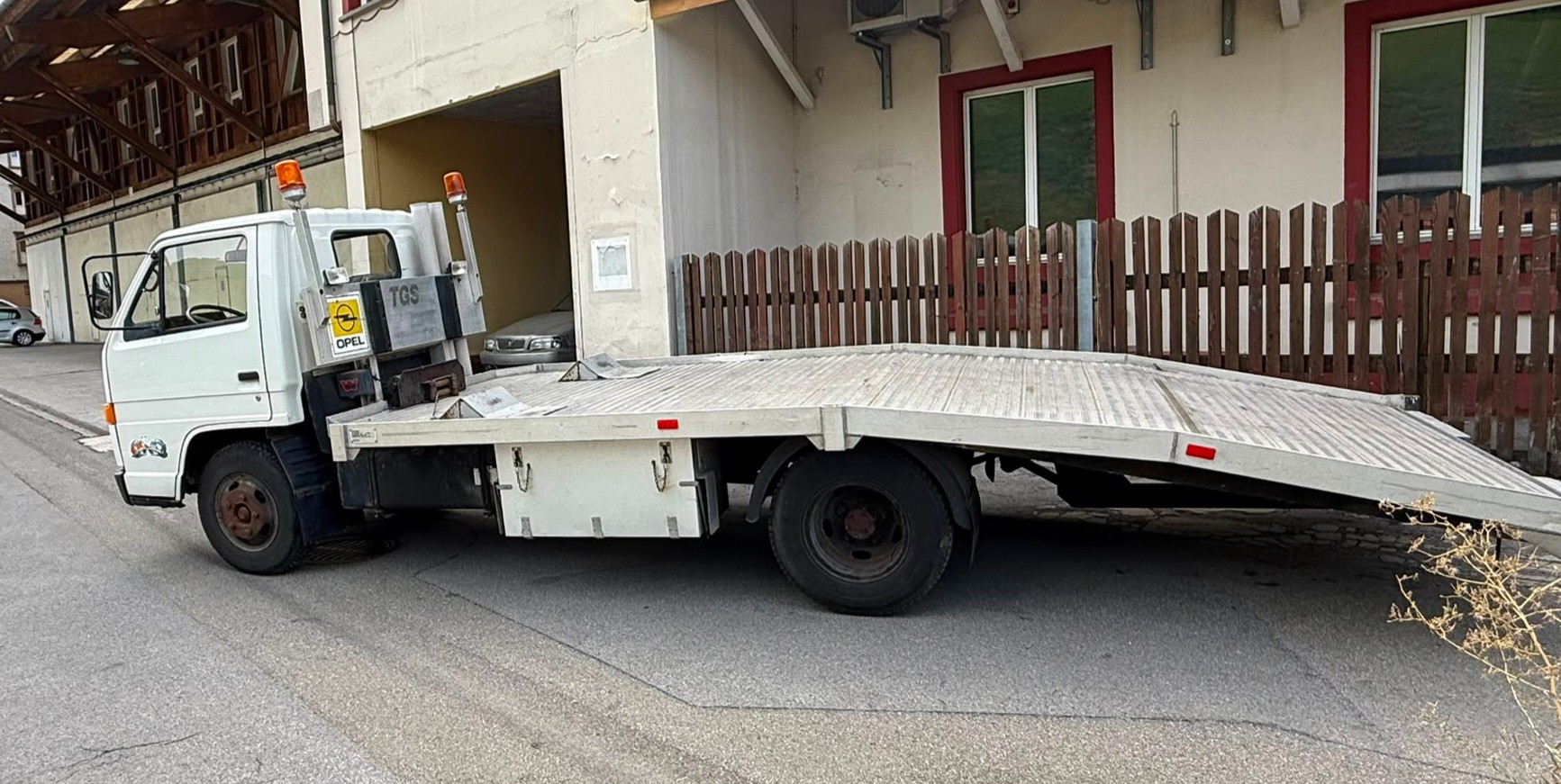 ISUZU NKR 555 D-image-4