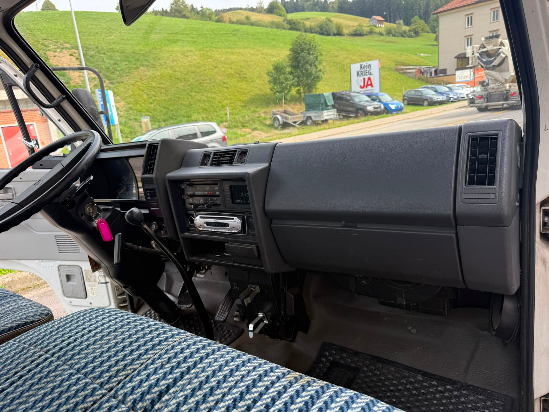 ISUZU NKR 555 D-image-10