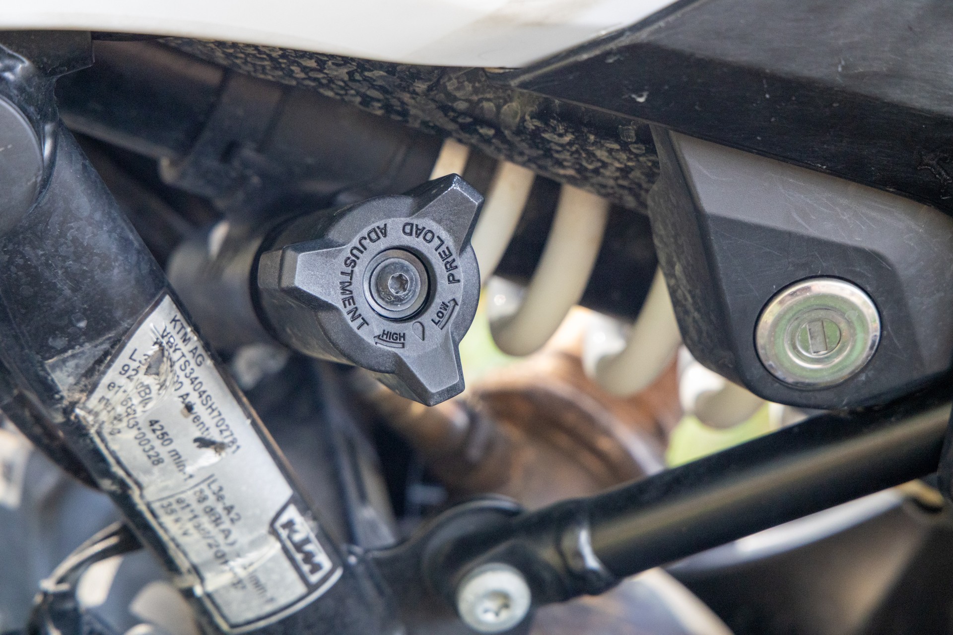 KTM 790 Adventure-image-14