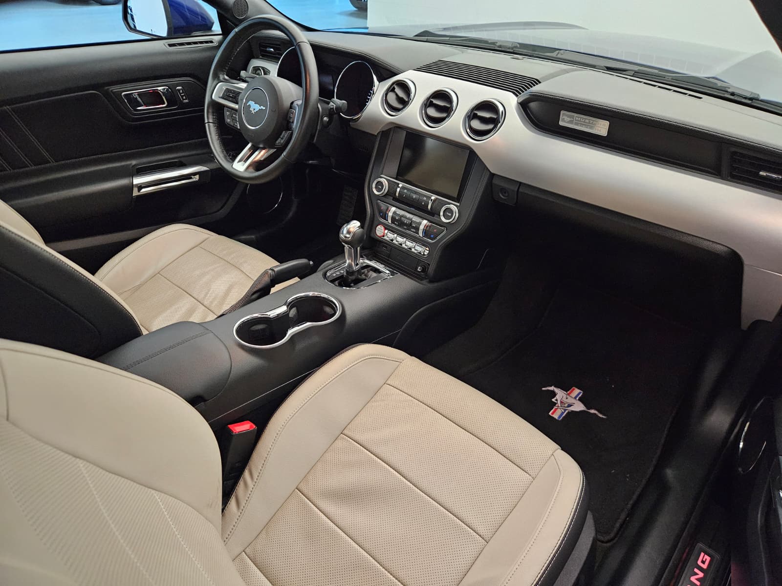 FORD Mustang Fastback 5.0 V8 GT Automat-image-11