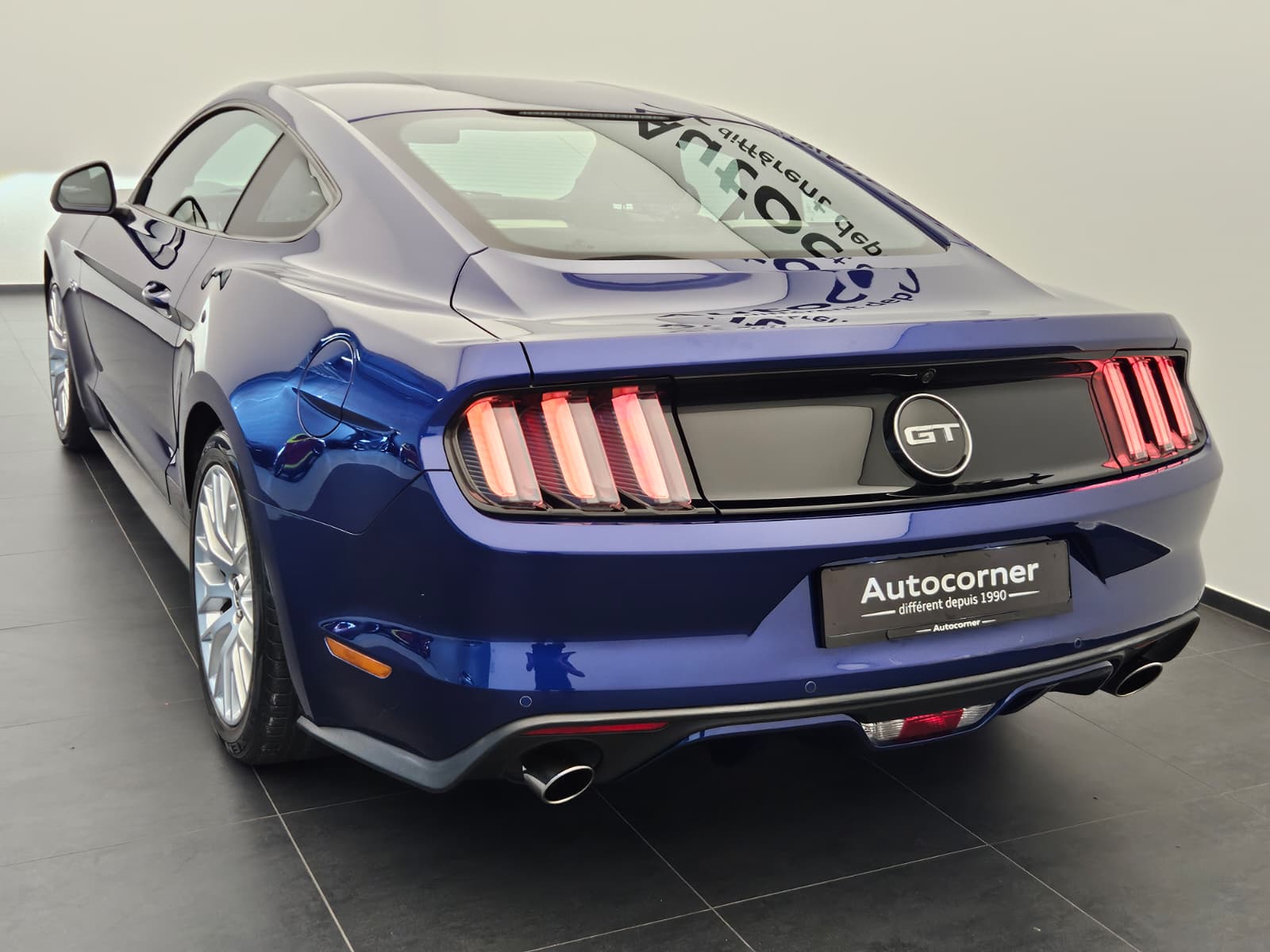 FORD Mustang Fastback 5.0 V8 GT Automat-image-8