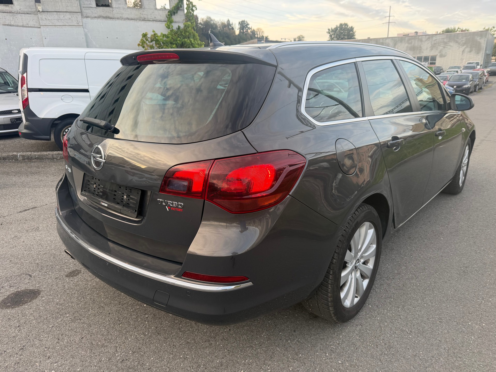 OPEL Astra SportsTourer 1.6i 16V Turbo Drive Automatic-image-2