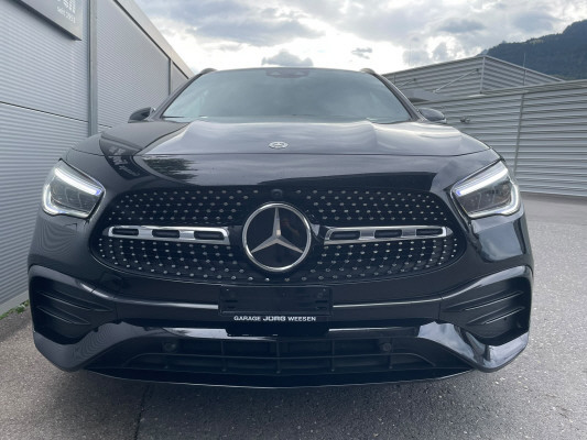 MERCEDES-BENZ GLA 250 AMG Line 4Matic-image-1