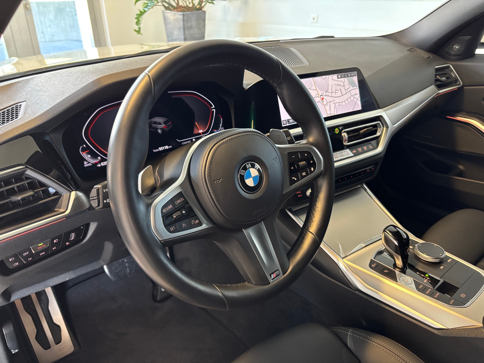 BMW 320d xDrive 48V Touring M Sport Steptronic-image-5