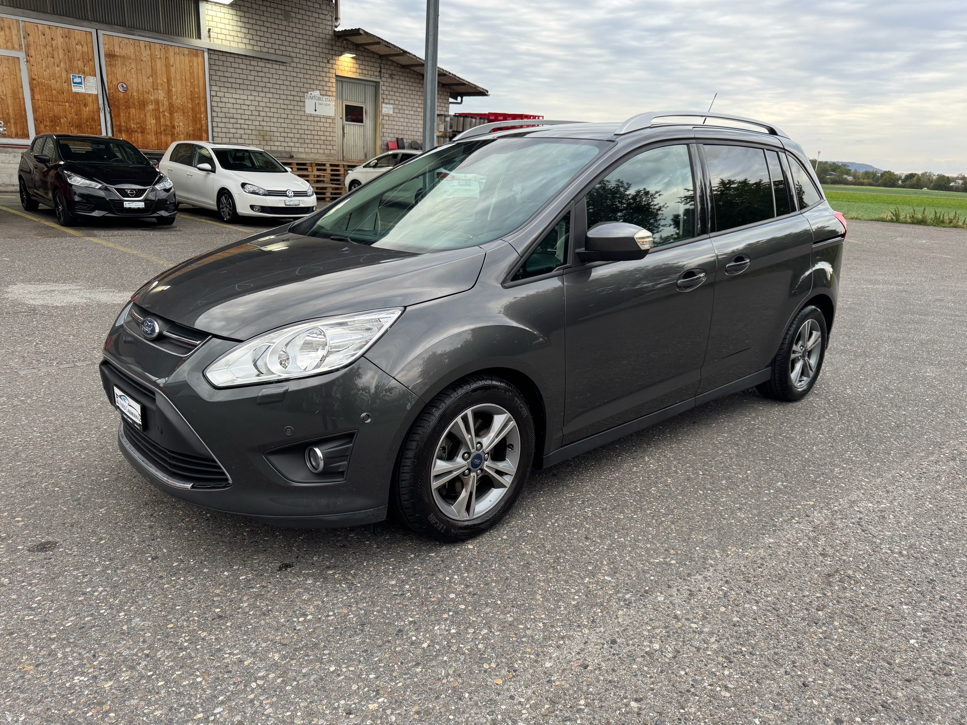 FORD Grand C-Max 1.0 SCTi Family-Edition-showroom-element-2