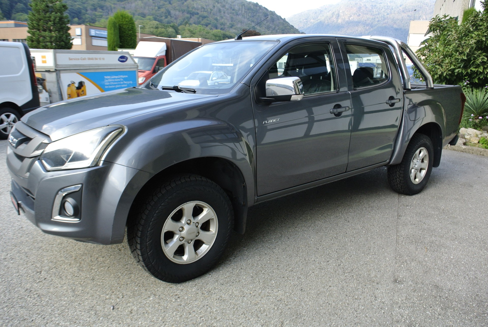 ISUZU D-MAX 1.9 Crew Cab Planet 4x4-showroom-element-2