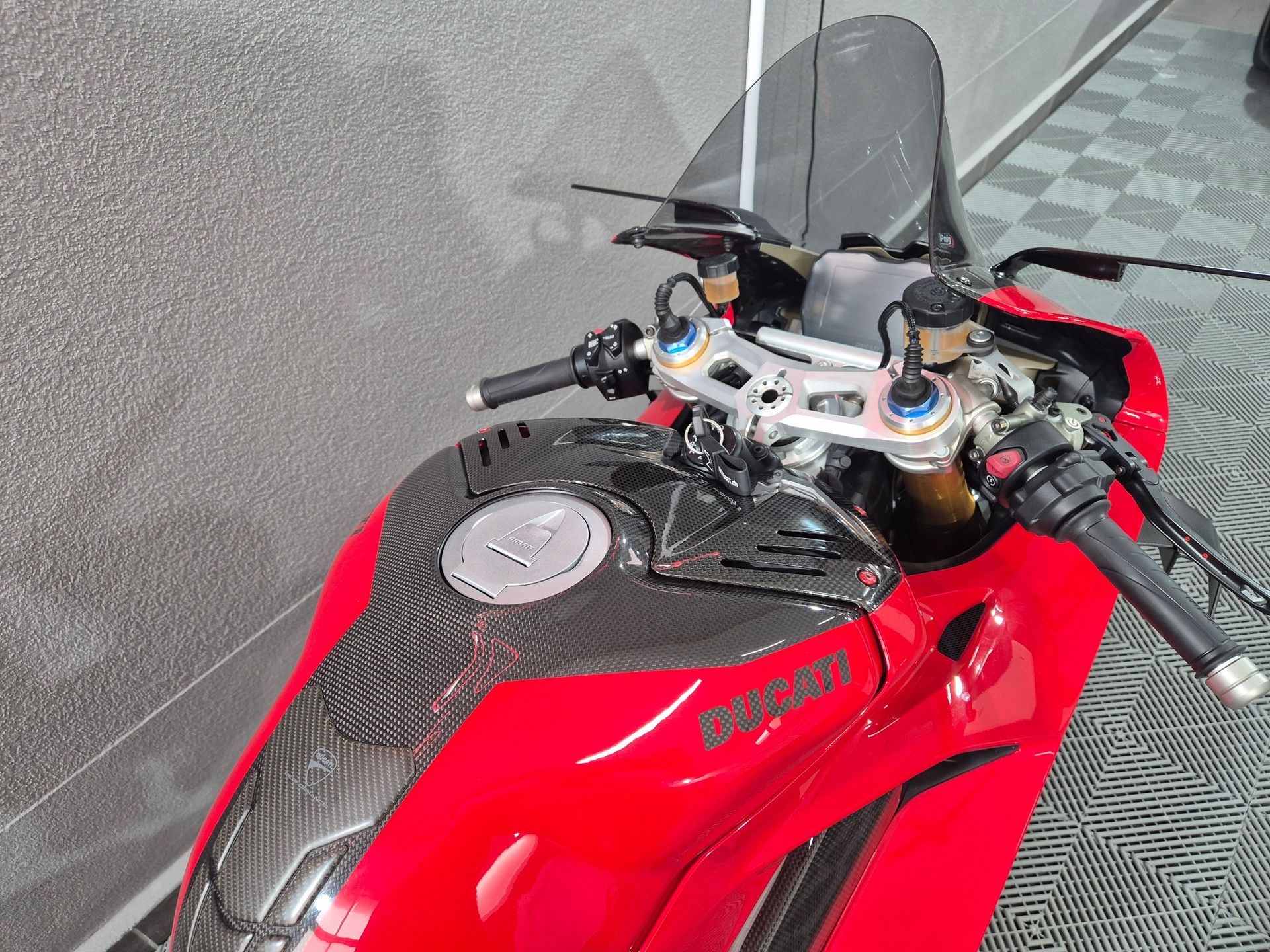 DUCATI Panigale V4 SP-image-10