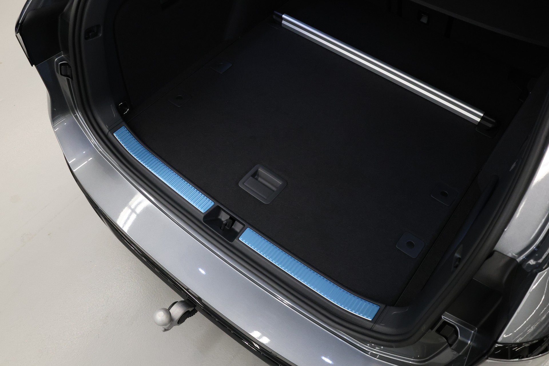 VW Passat Variant 2.0 TDI R-Line DSG 4motion-image-39