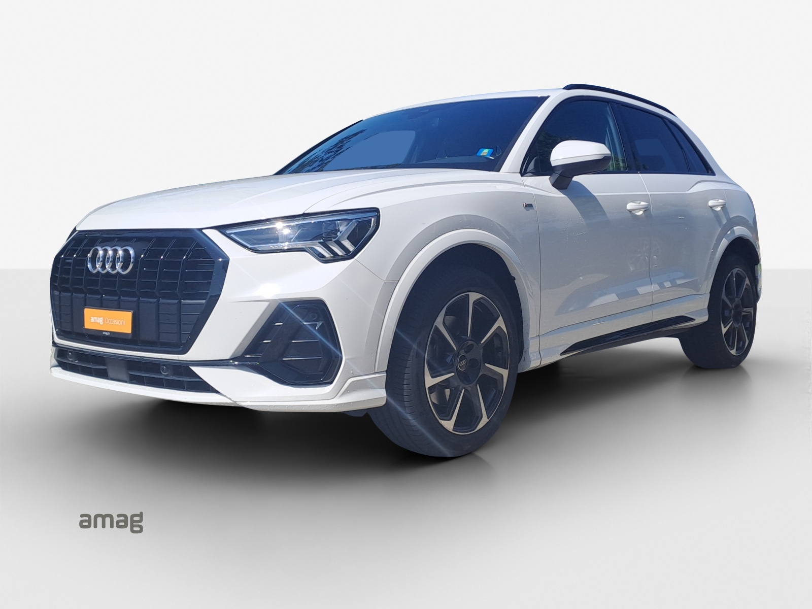 AUDI Q3 40 TDI S line Attraction quattro S-tronic