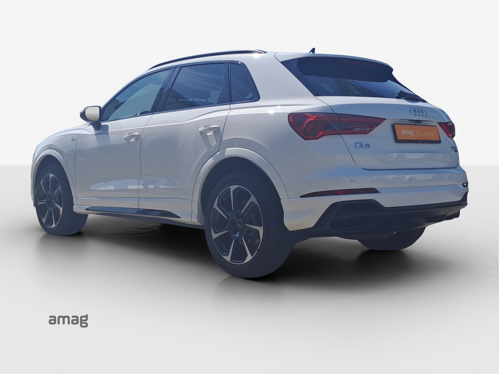 AUDI Q3 40 TDI S line Attraction quattro S-tronic-showroom-element-2