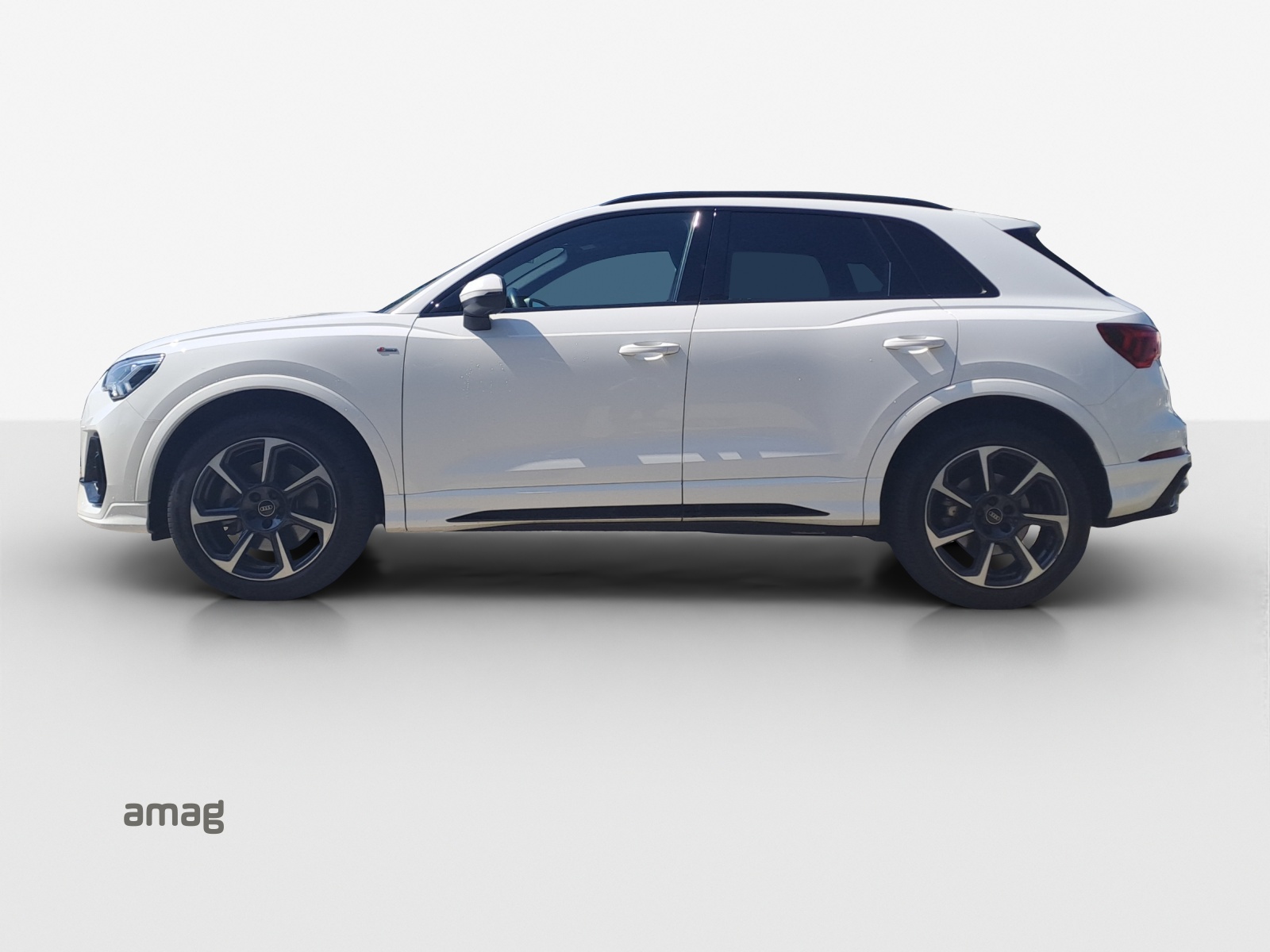 AUDI Q3 40 TDI S line Attraction quattro S-tronic-showroom-element-1