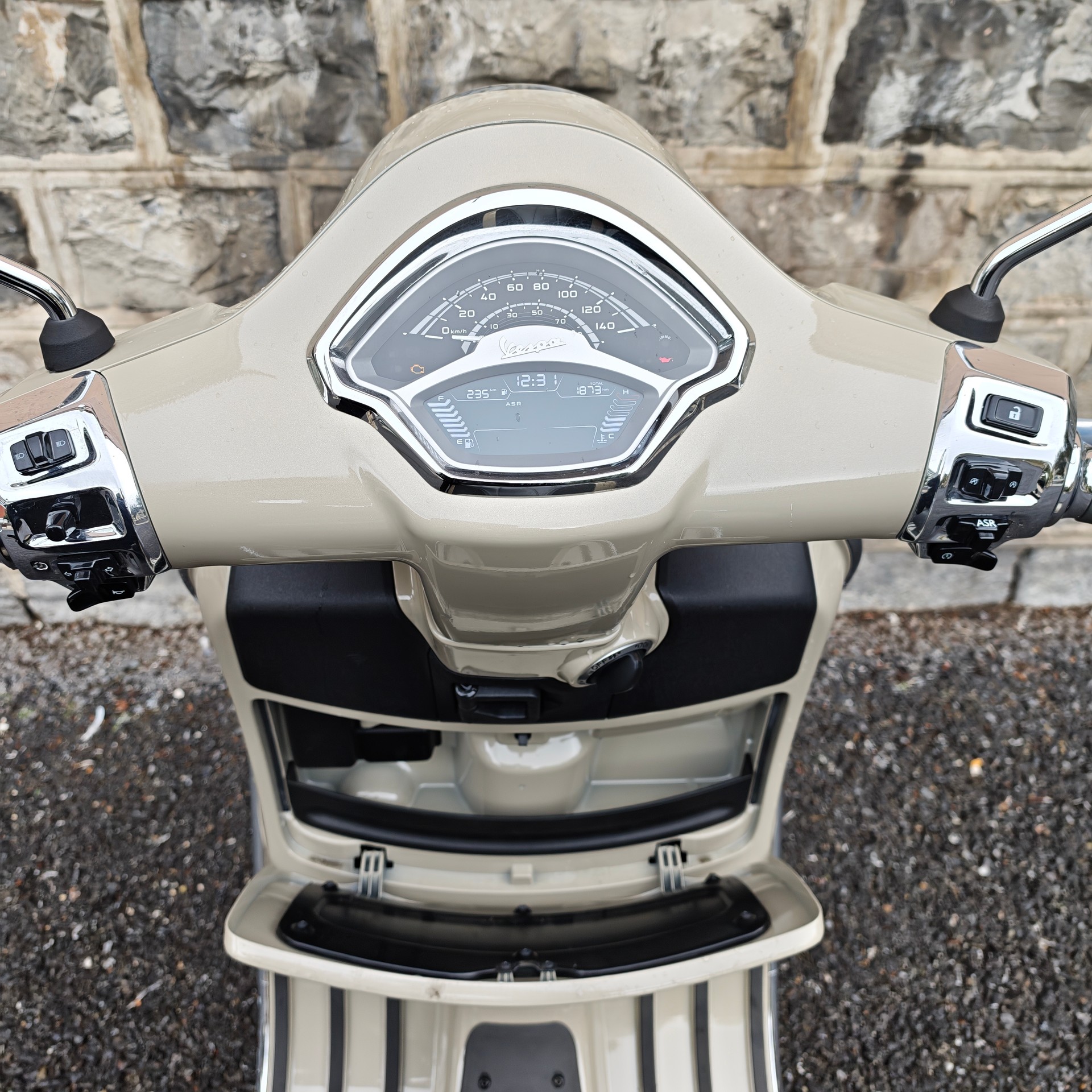 PIAGGIO Vespa GTS 125 RST Euro 5+-image-4