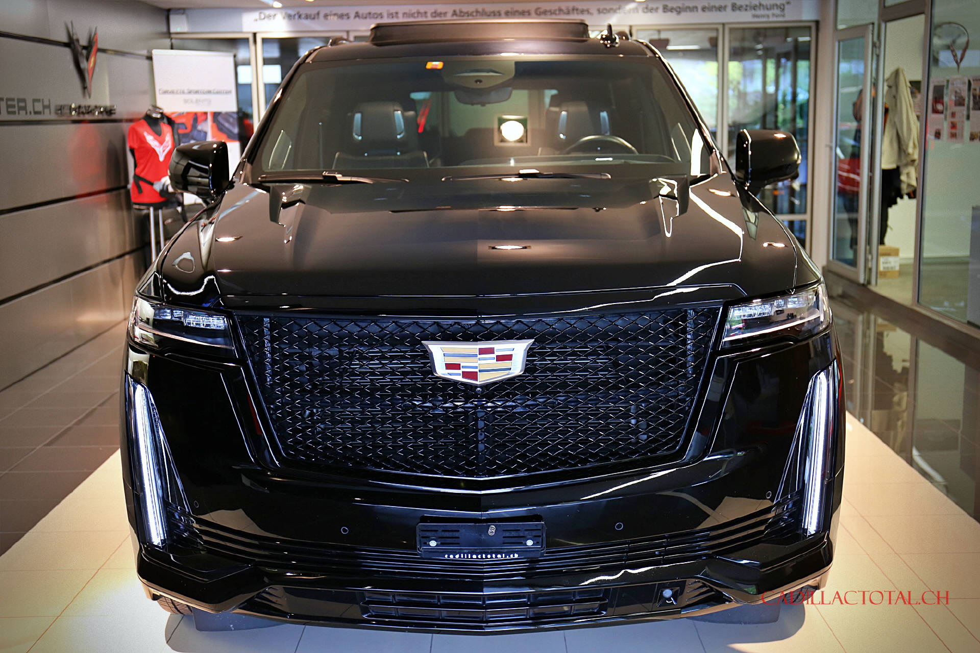 CADILLAC Escalade Sport Platinum 6.2 V8 AWD-showroom-element-2