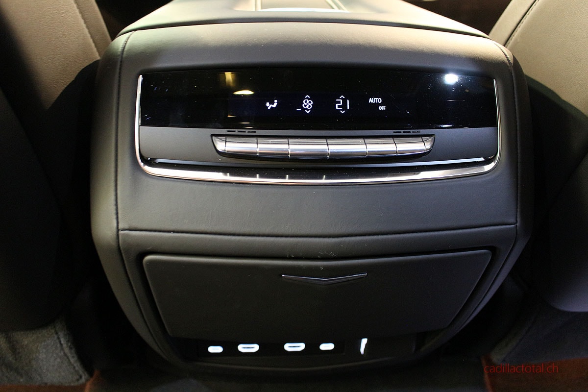 CADILLAC Escalade Sport Platinum 6.2 V8 AWD-image-13