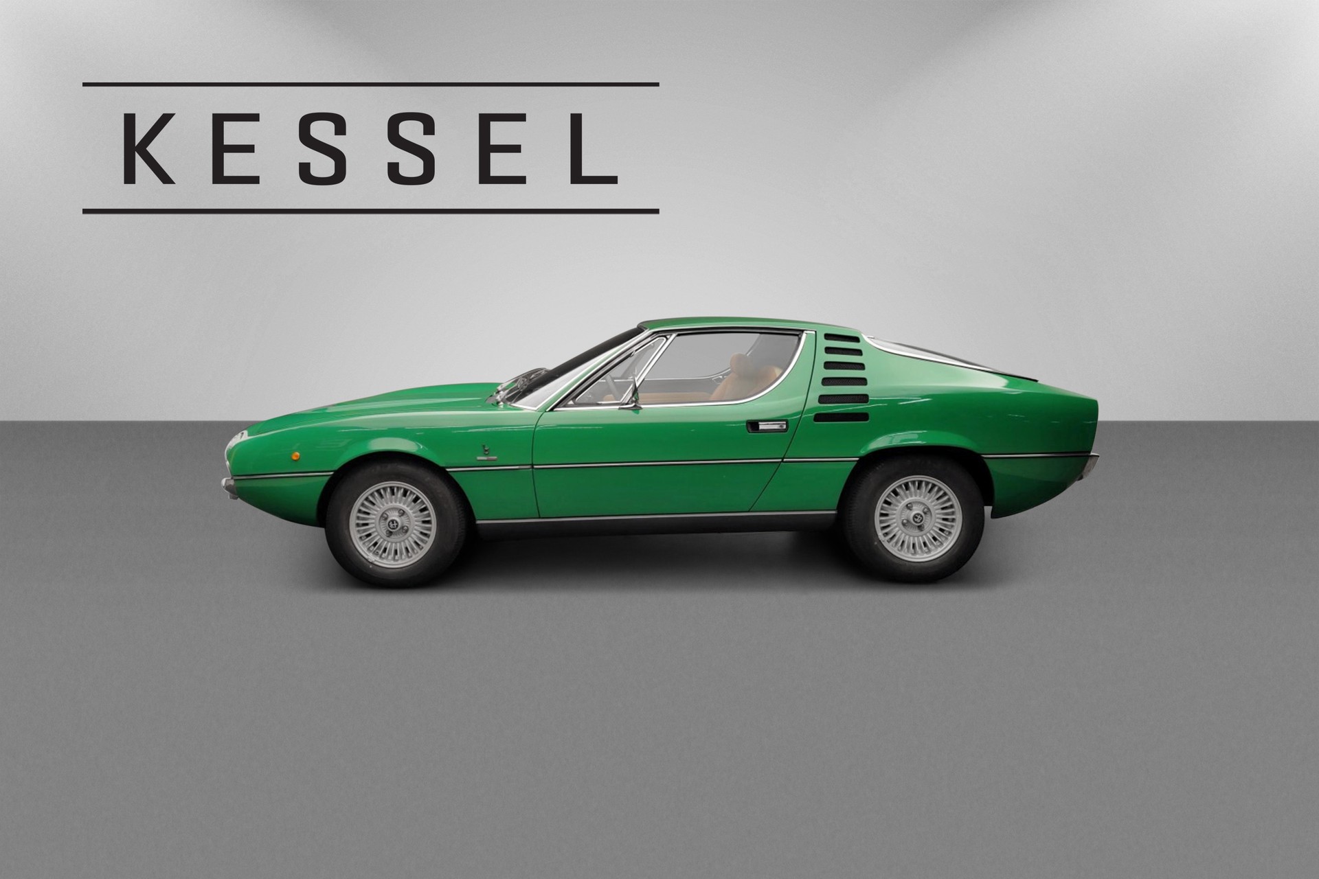 ALFA ROMEO MONTREAL-showroom-element-3