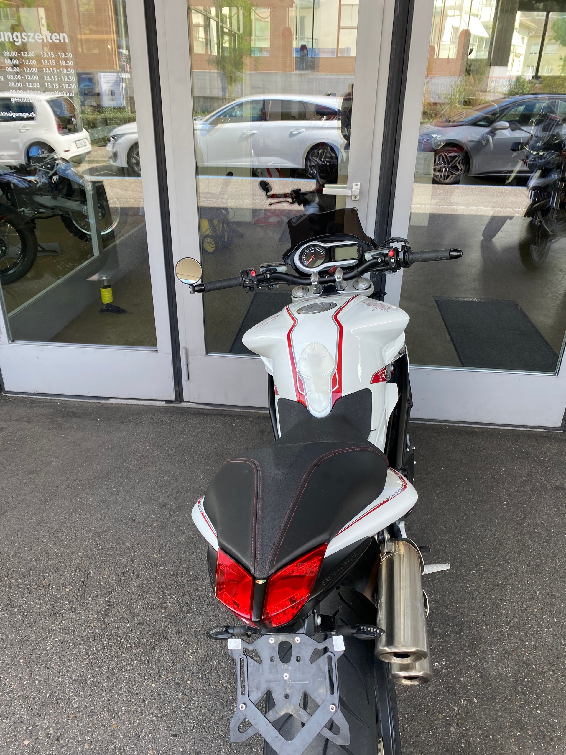 MV AGUSTA B4 Brutale 1090 R-image-12