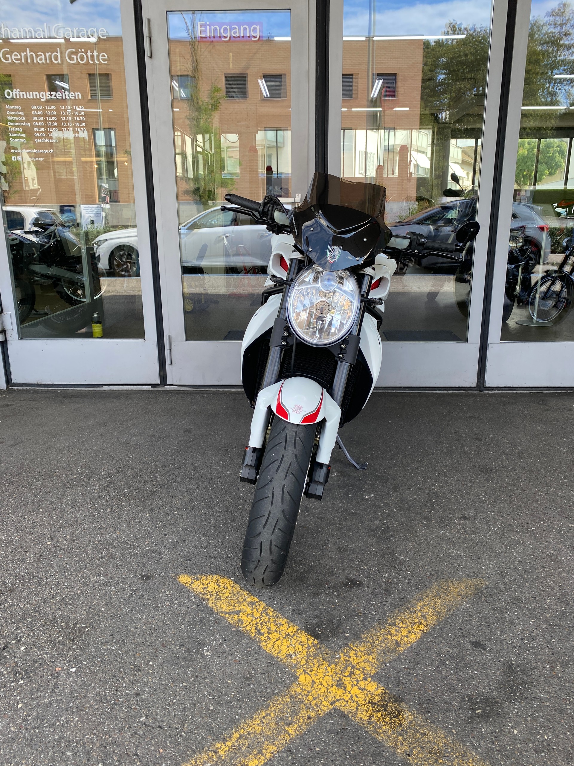 MV AGUSTA B4 Brutale 1090 R-image-4