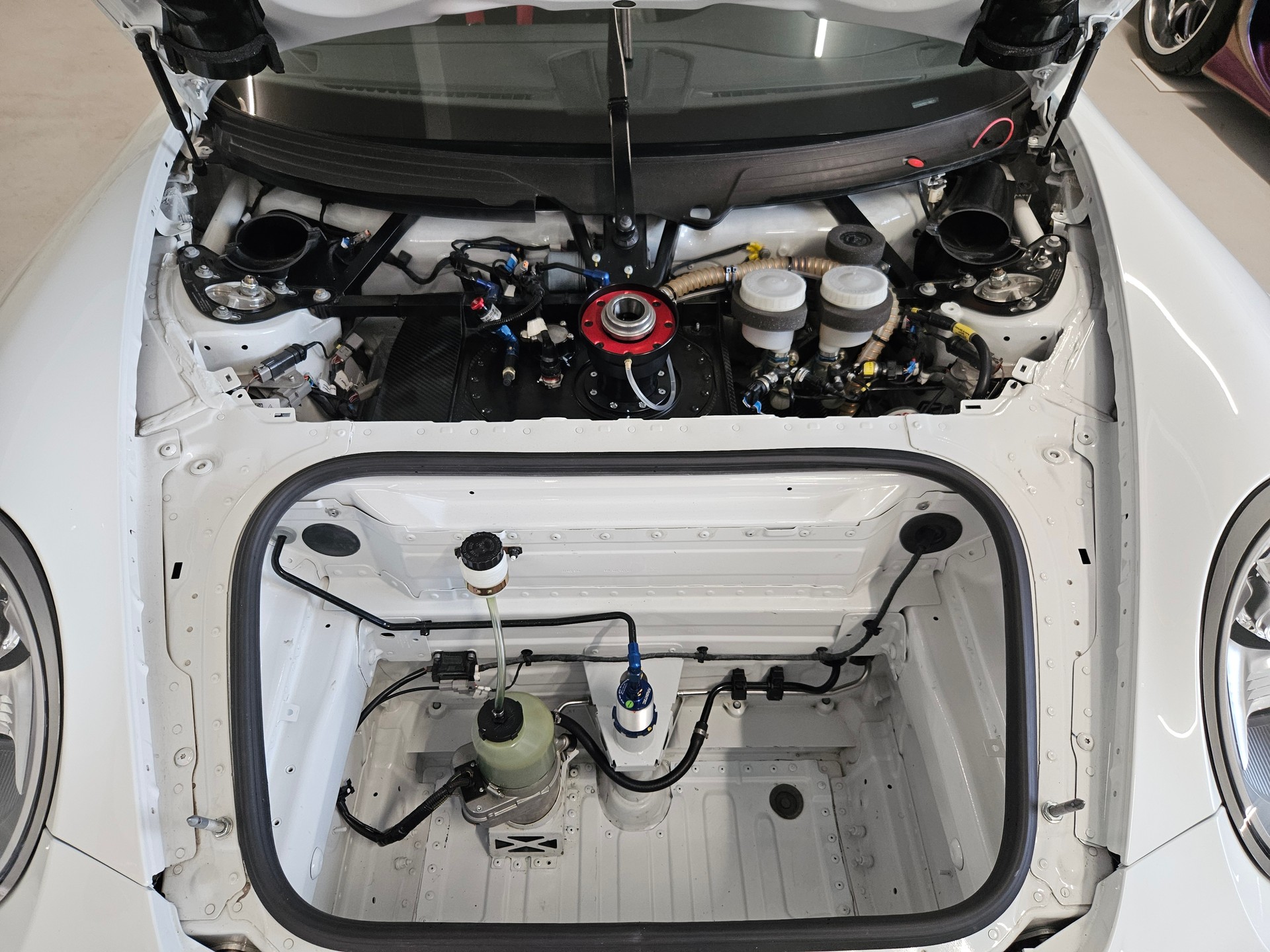 PORSCHE 911 GT3 Cup-image-11