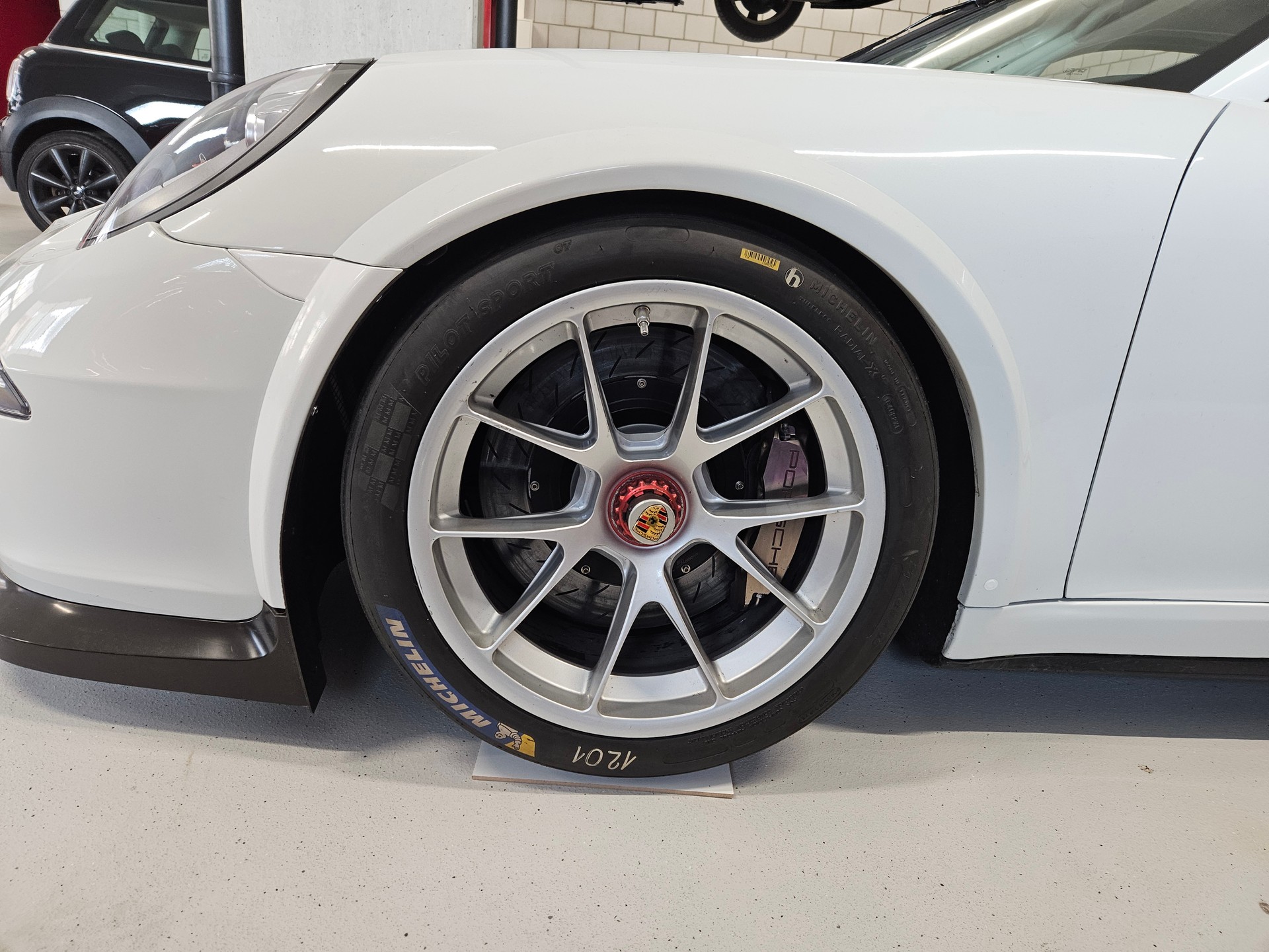 PORSCHE 911 GT3 Cup-image-19