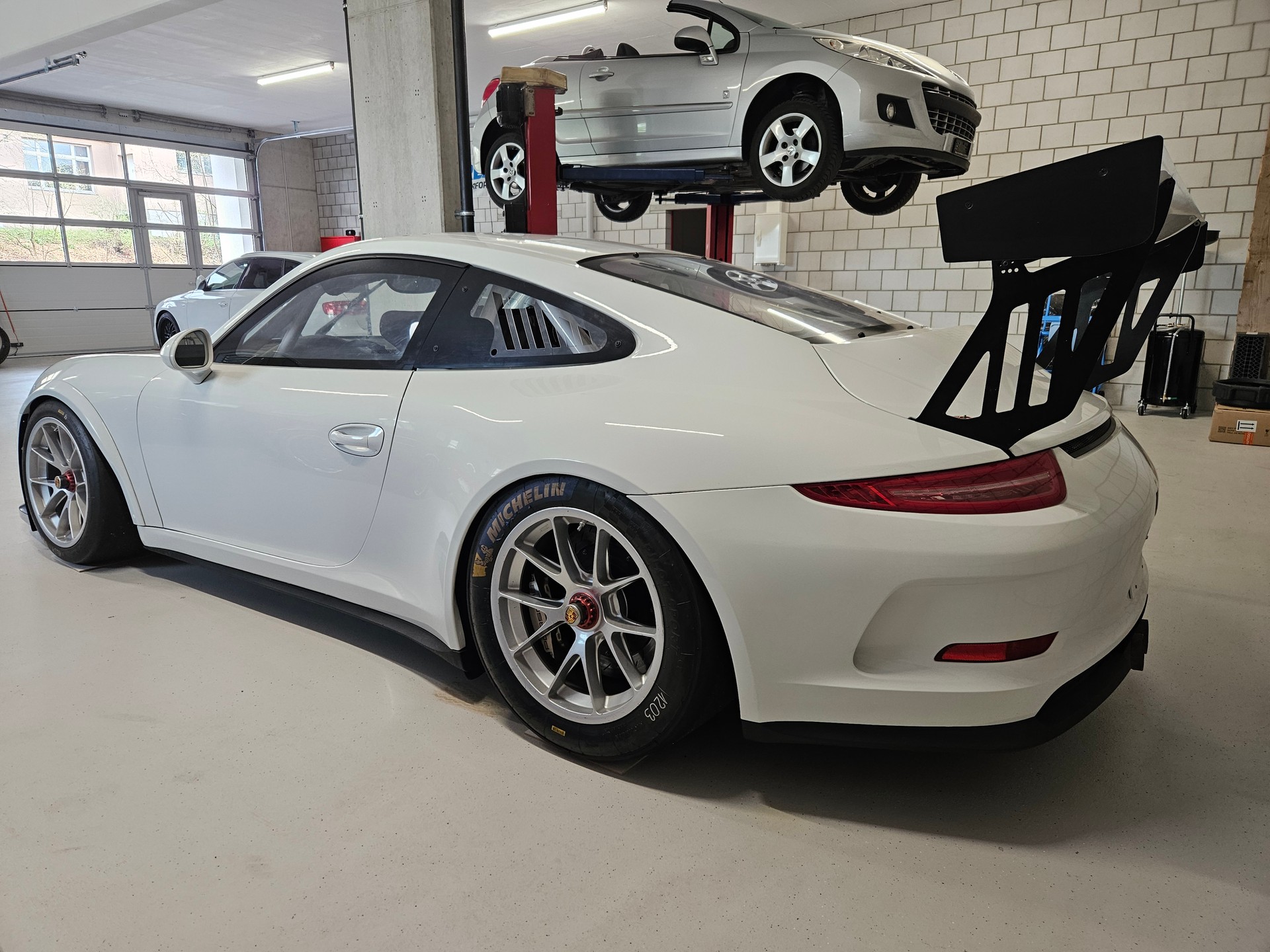 PORSCHE 911 GT3 Cup-image-4