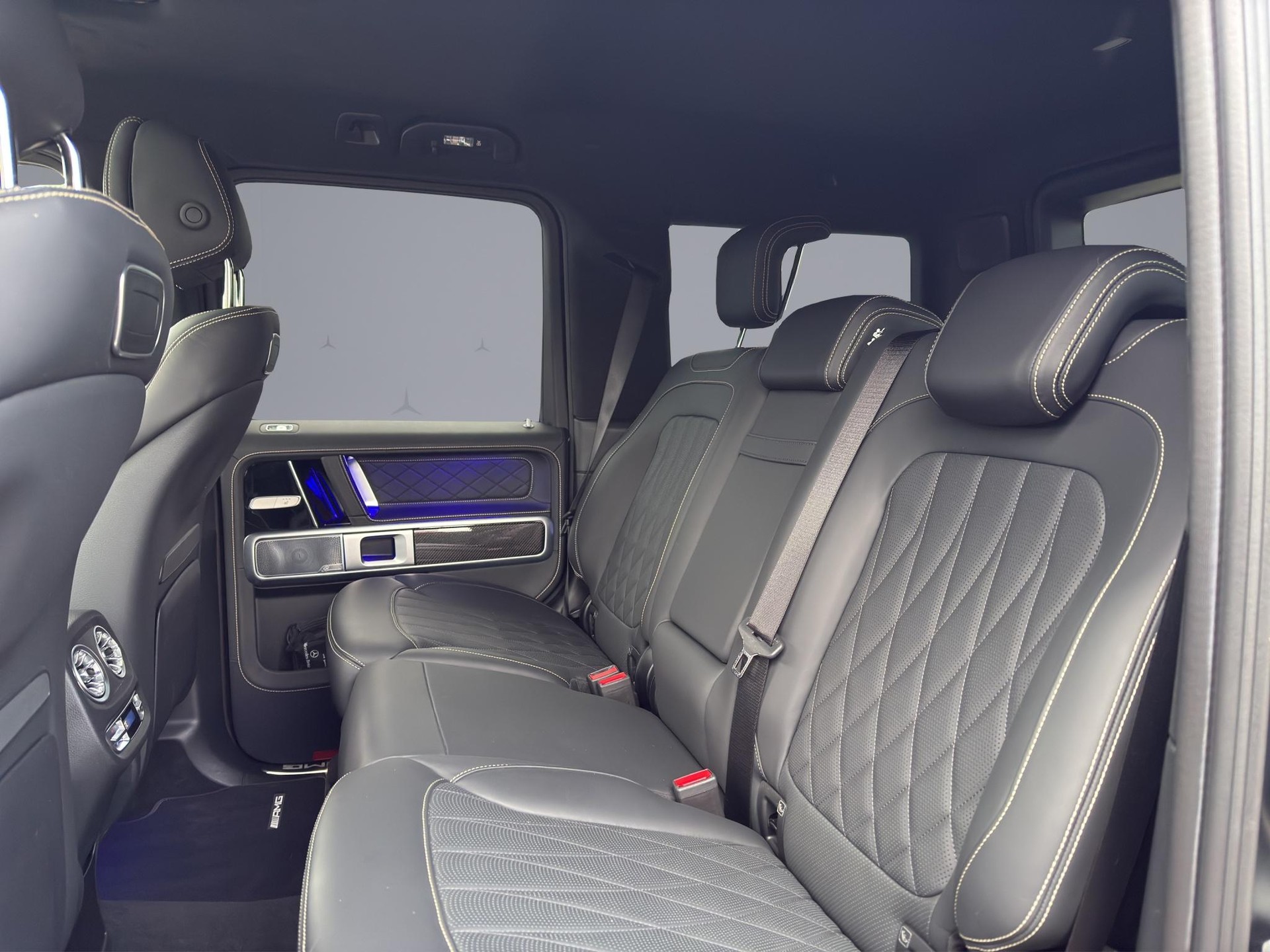 MERCEDES-BENZ G 63 AMG-image-11