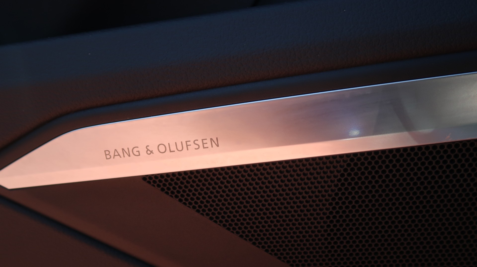 AUDI e-tron 55 Sportback S Line quattro-image-14
