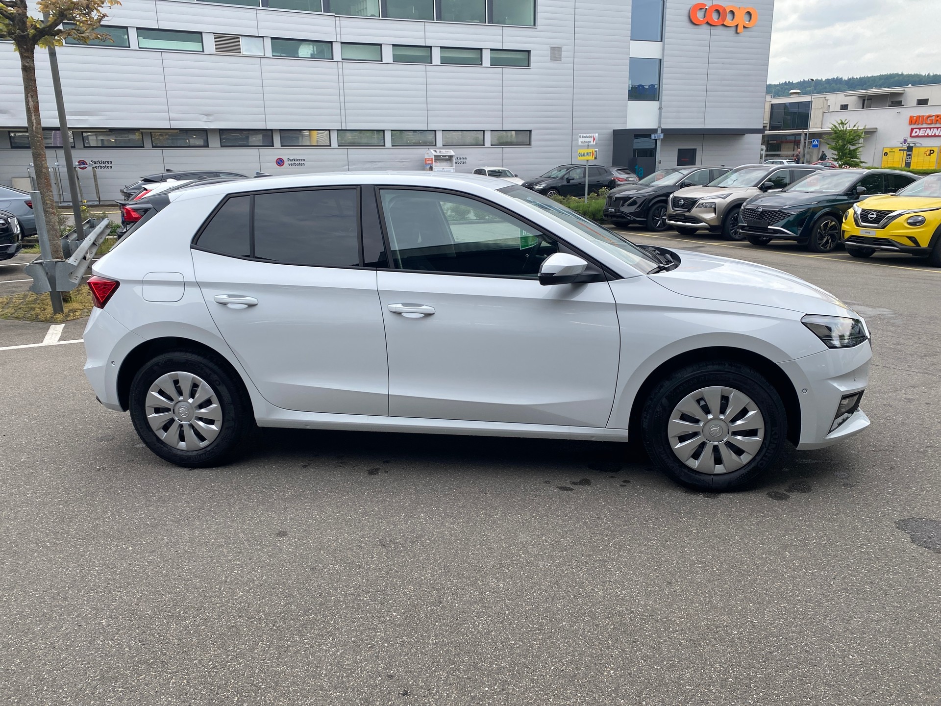 SKODA Fabia 1.0 TSI Selection DSG Küng Edition-image-4