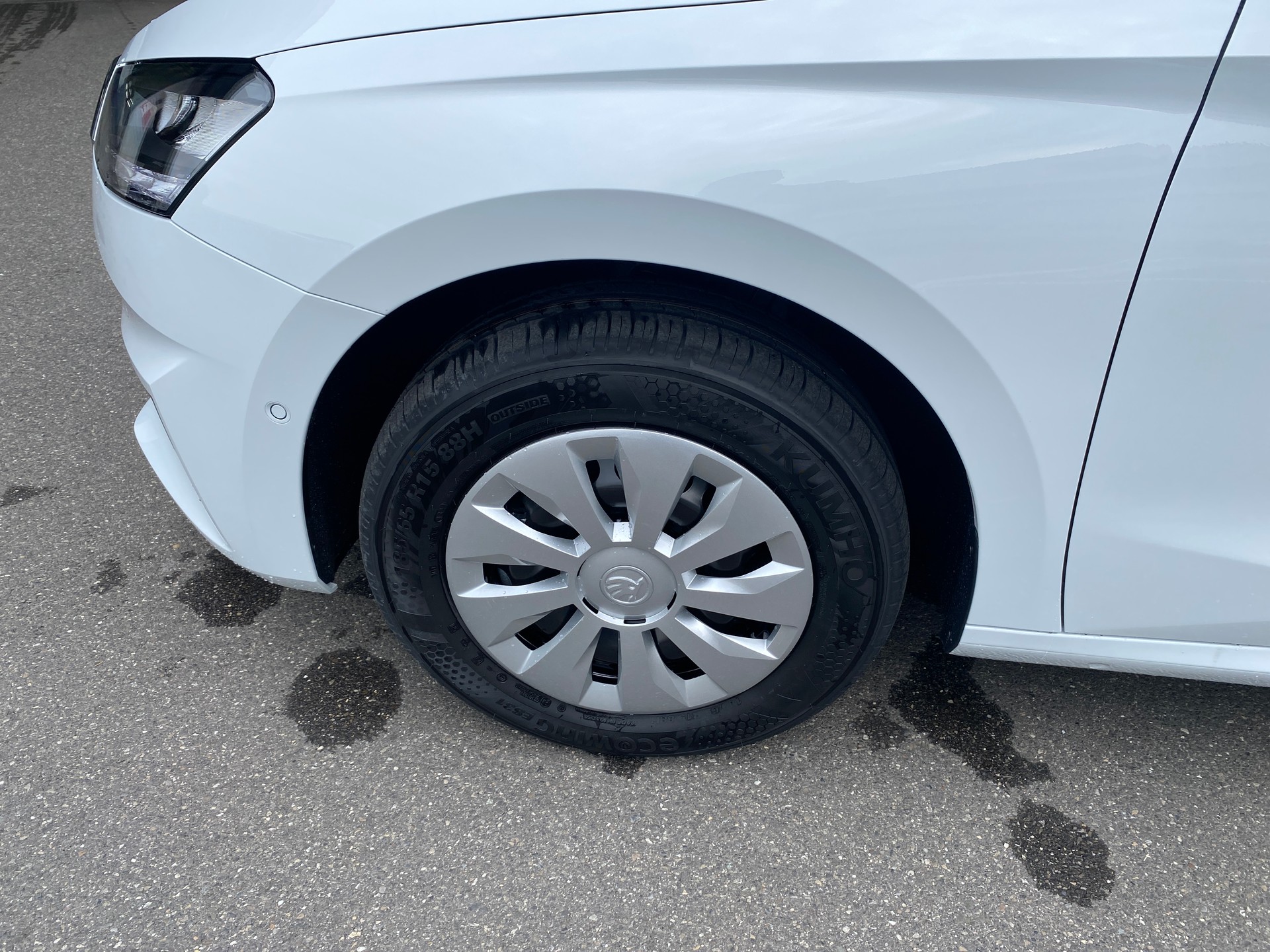 SKODA Fabia 1.0 TSI Selection DSG Küng Edition-image-15