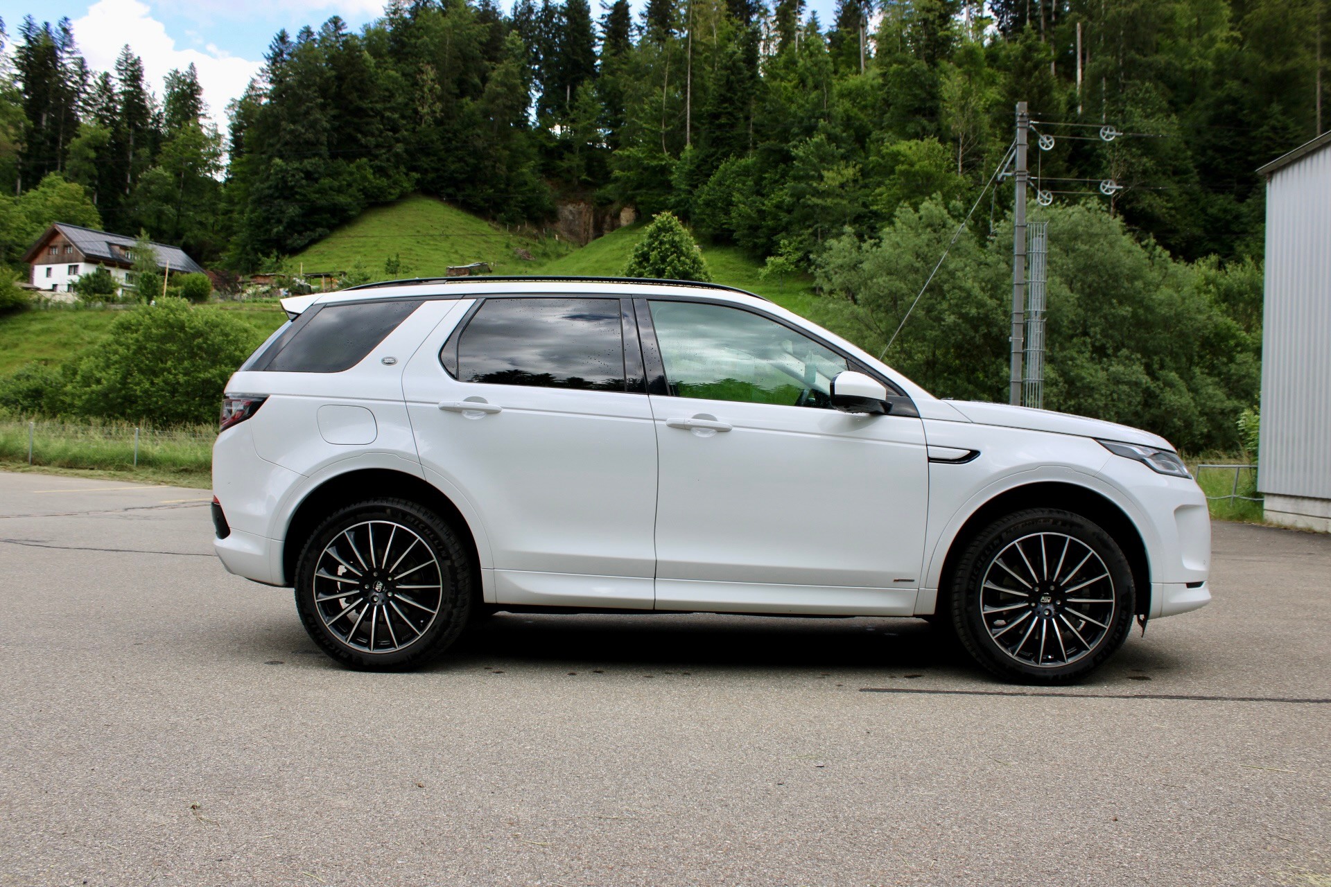 LAND ROVER Discovery Sport R Dyn D240 2.0D SD4 MHEV HSE AT9-showroom-element-3