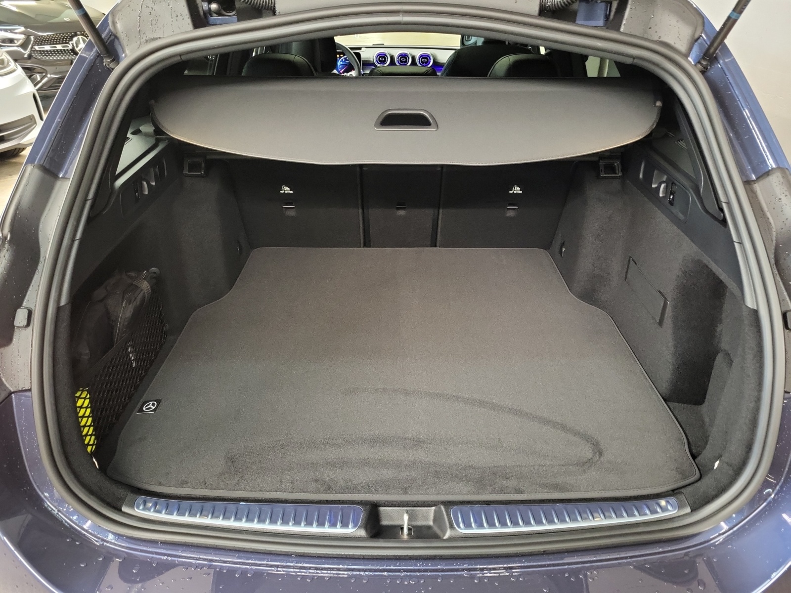 MERCEDES-BENZ C 300 AMG Line 4Matic T-image-10