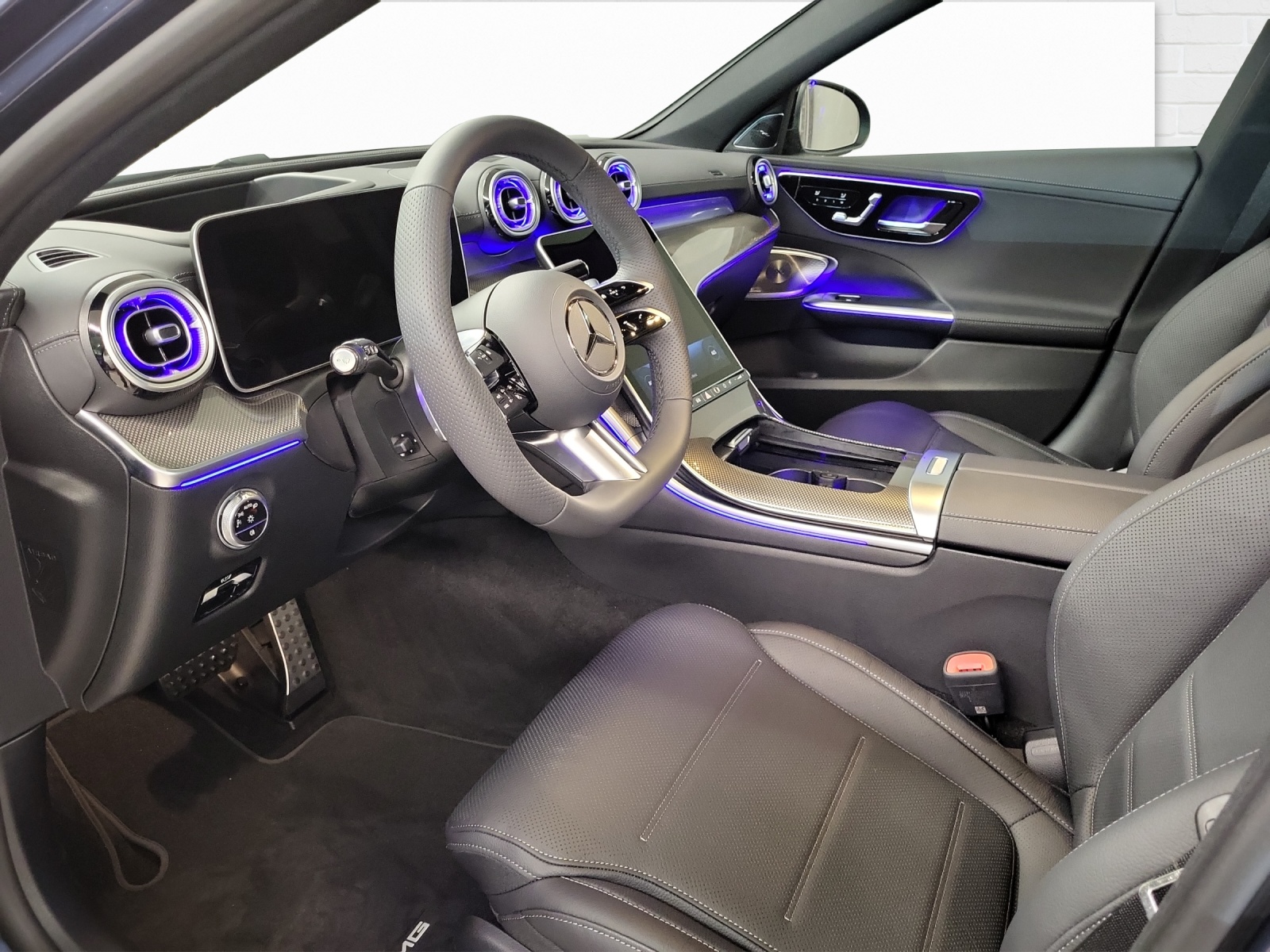 MERCEDES-BENZ C 300 AMG Line 4Matic T-image-6