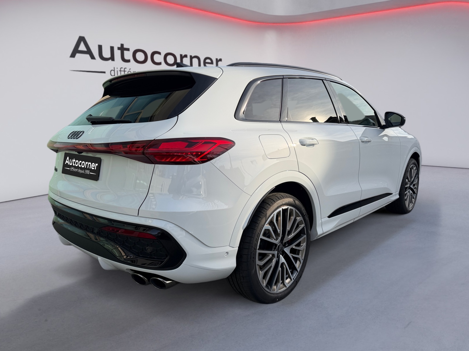 AUDI SQ5 TFSI quattro S-tronic-image-4