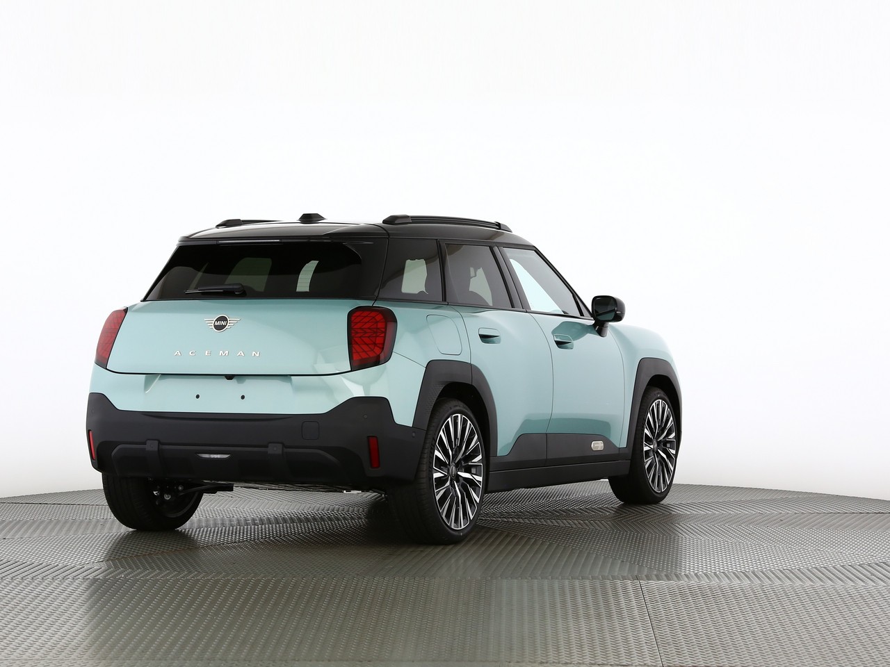 MINI Aceman E-showroom-element-1