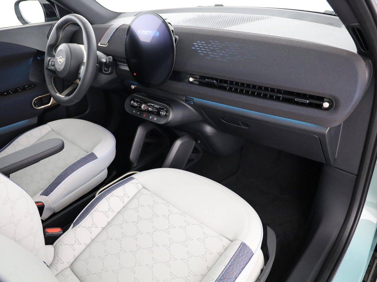 MINI Aceman E-image-13