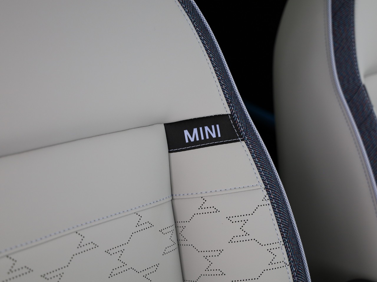 MINI Aceman E-image-12