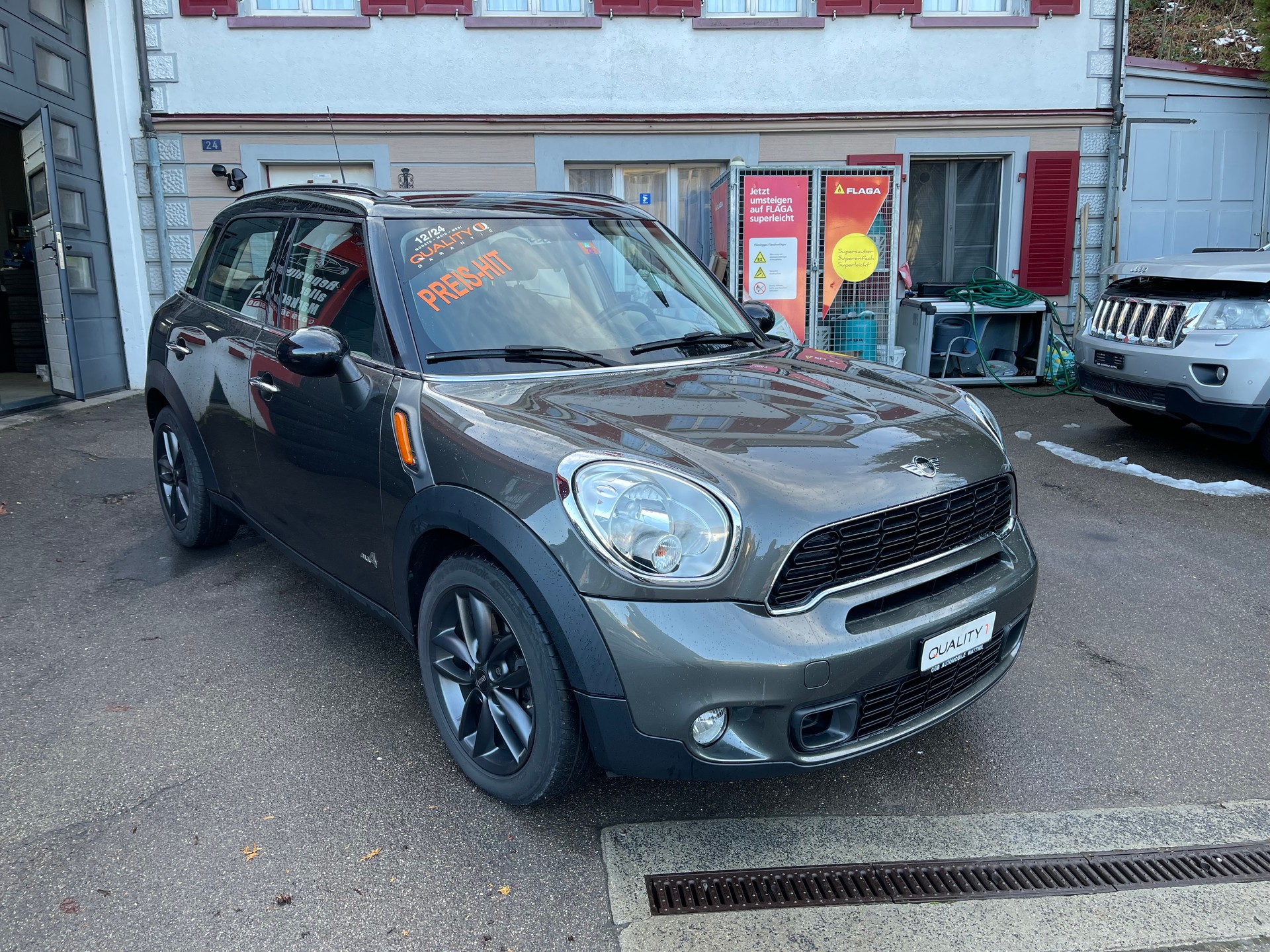 MINI Countryman Cooper S ALL4 Steptronic-image-1