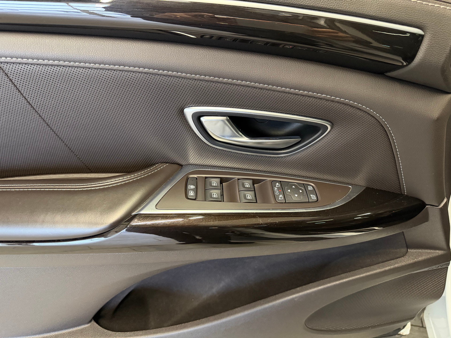 RENAULT Espace 1.6 dCi Initiale Paris EDC-image-14