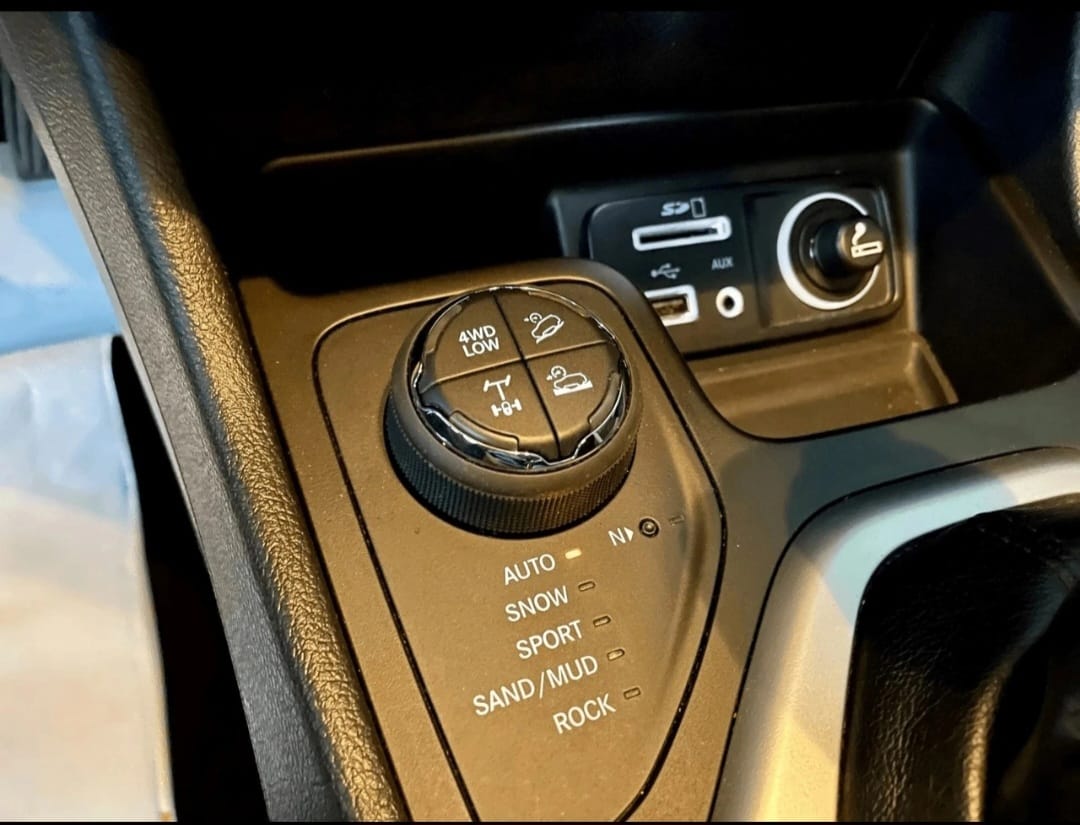 JEEP Cherokee 3.2 Trailhawk AWD 9ATX-image-15