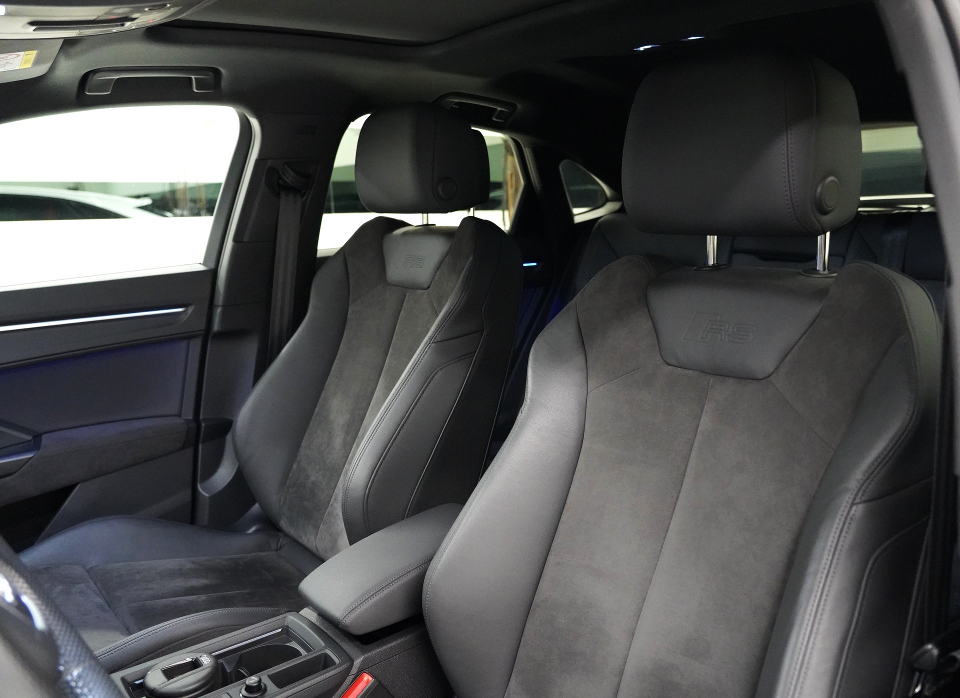 AUDI RS Q3 SB 2.5 TFSI quattro-image-7