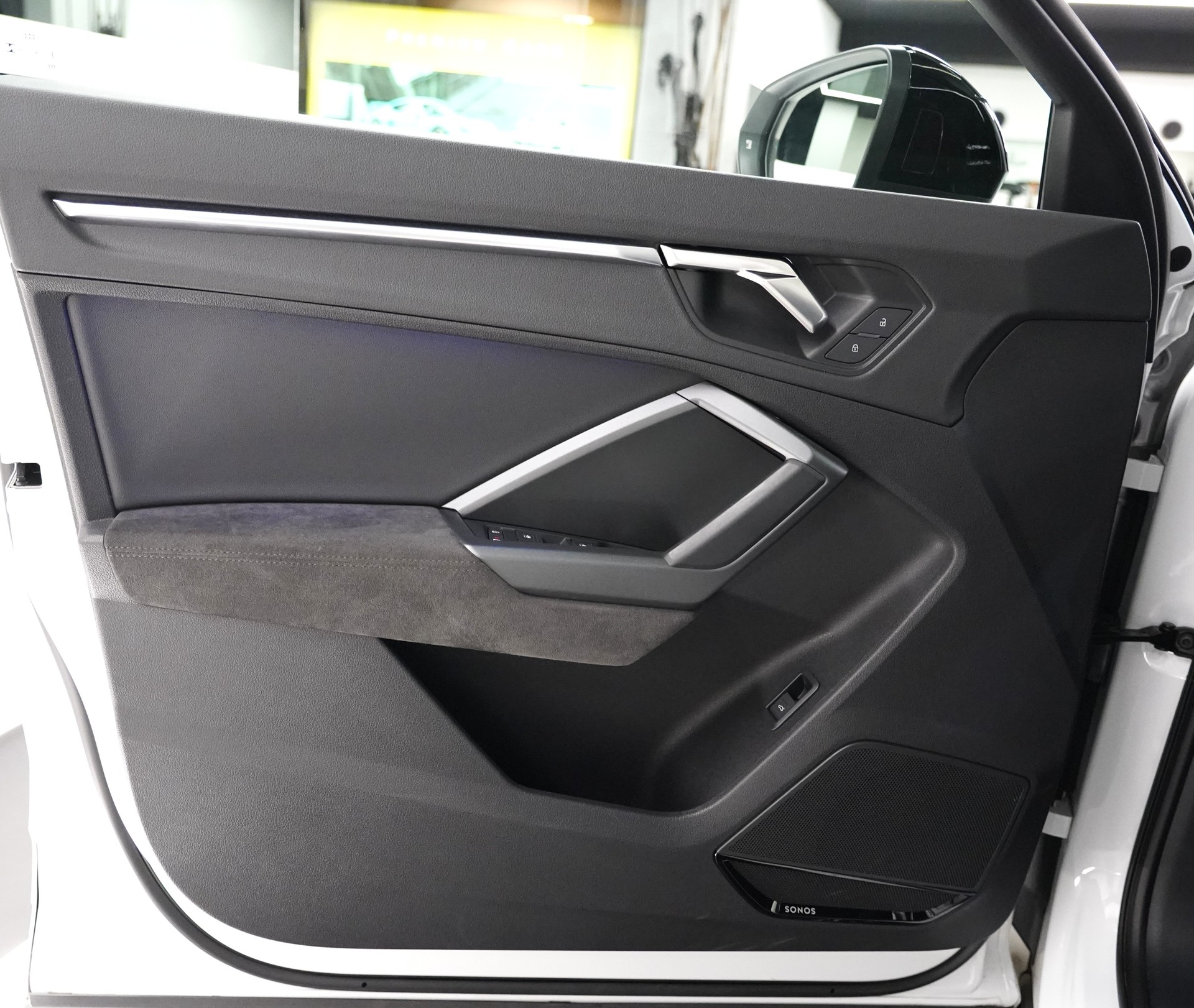 AUDI RS Q3 SB 2.5 TFSI quattro-image-8