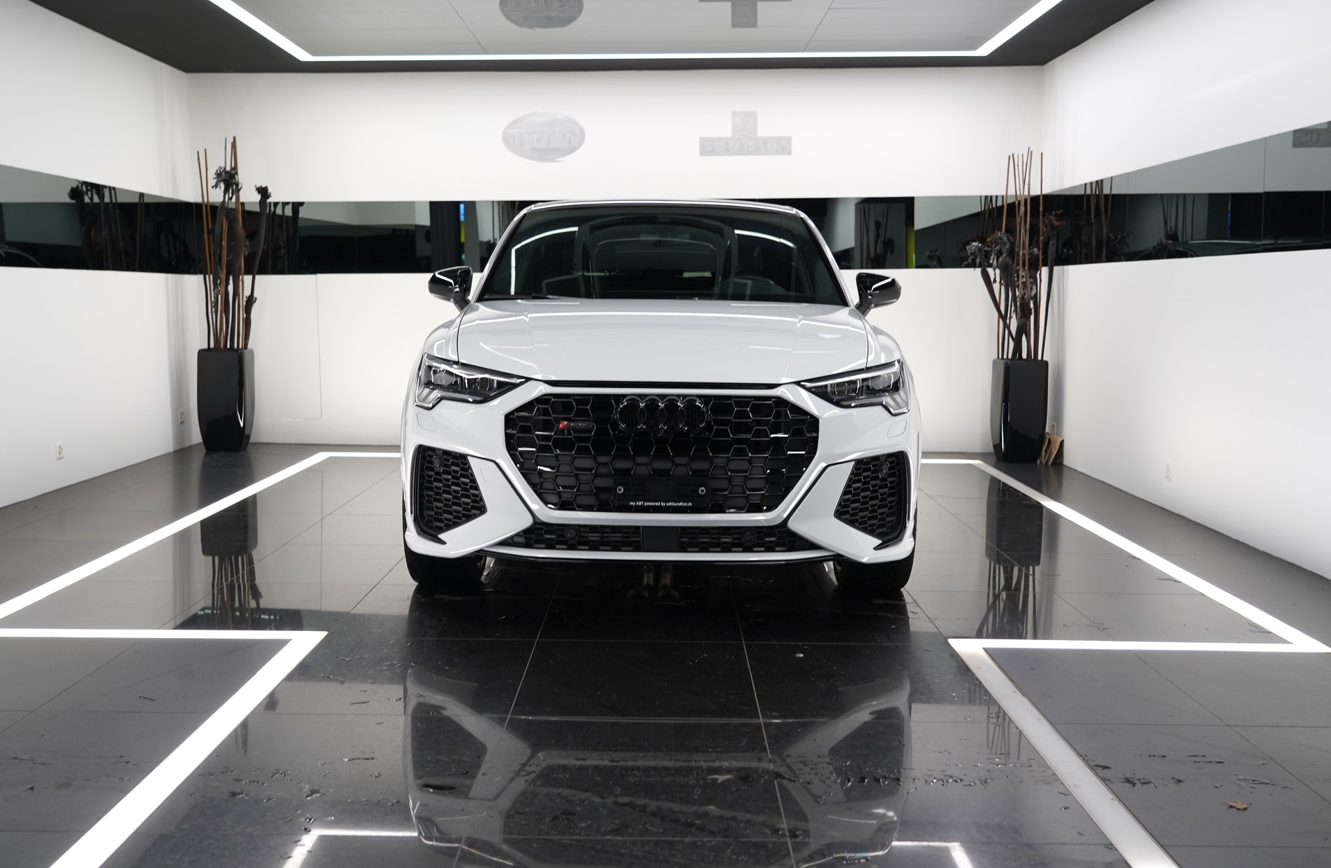 AUDI RS Q3 SB 2.5 TFSI quattro-showroom-element-2
