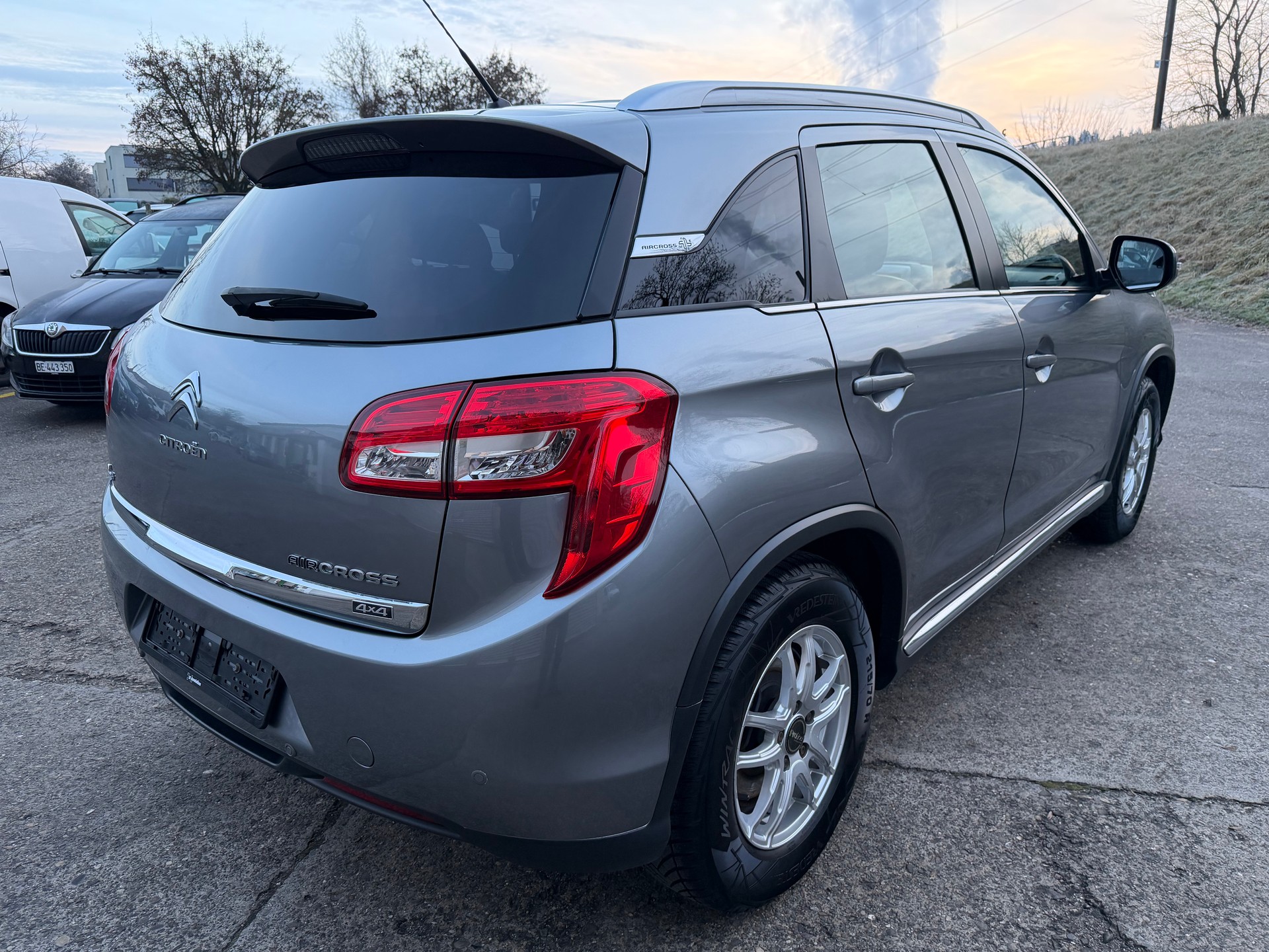 CITROEN C4 Aircross 1.6 HDi Séduction 4WD-image-4