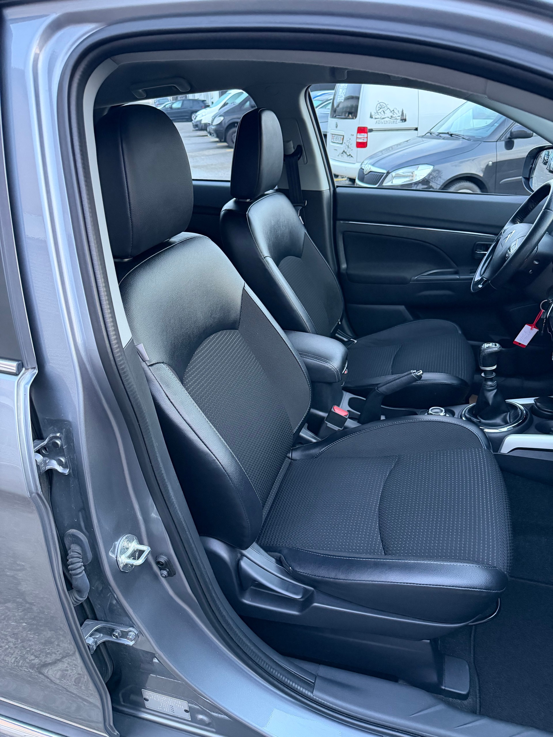 CITROEN C4 Aircross 1.6 HDi Séduction 4WD-image-14