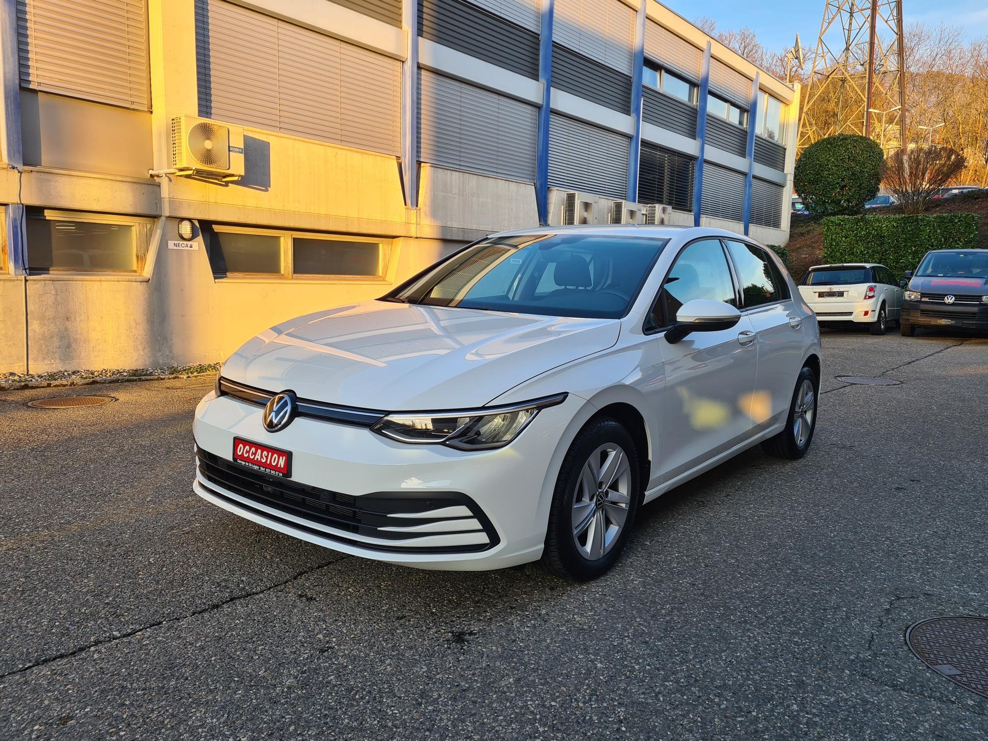 VW Golf 1.0 eTSI mHEV ACT Life DSG-image-1